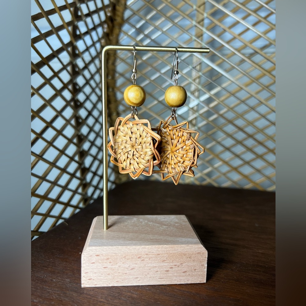 Rattan sun drop earrings